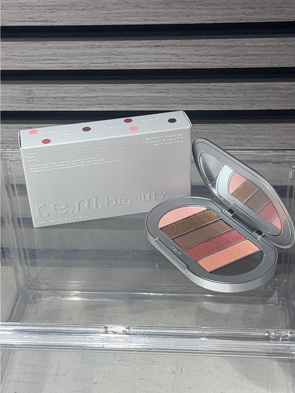 re.m.beauty Midnight Shadows Eyeshadow Palette - Smitten Kitten
